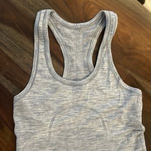 Lululemon Run: Swiftly Racerback sz 4 color HBD heathered blue demin Never Worn